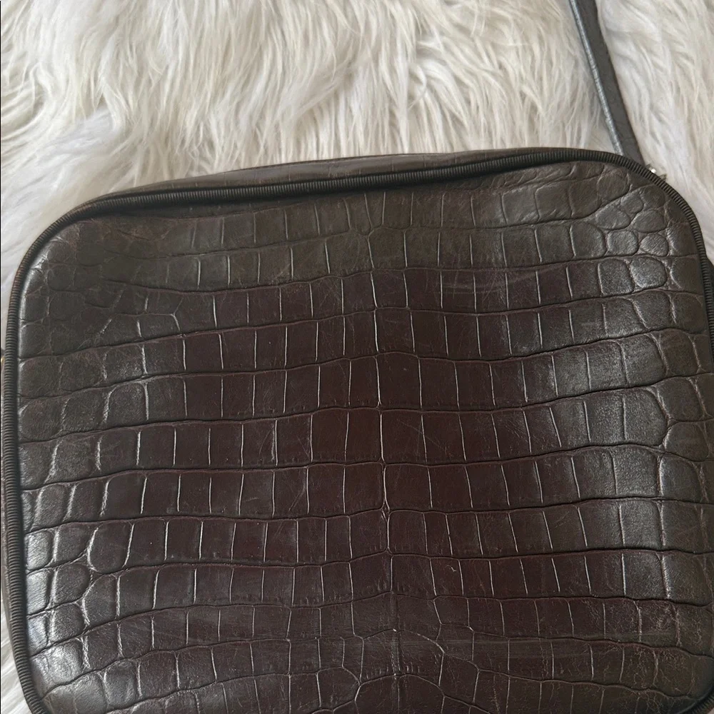 Salvatore Ferragamo Vara Brown Embossed Leather Designer Shoulder/ Crossbody Bag - Picture 6 of 16